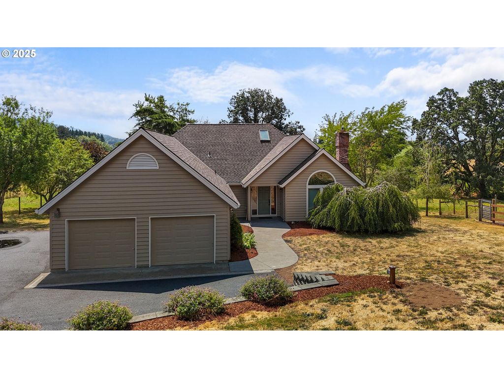 30410 Ne FERNWOOD Rd, Newberg, OR 97132