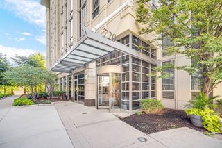 720 N Larrabee Street 1611, Chicago, IL 60654