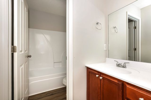 1004 Tammy Sue Ln, La Vergne, TN 37086