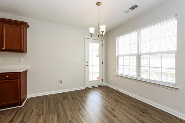 1004 Tammy Sue Ln, La Vergne, TN 37086