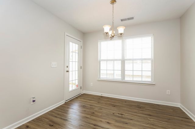 1004 Tammy Sue Ln, La Vergne, TN 37086