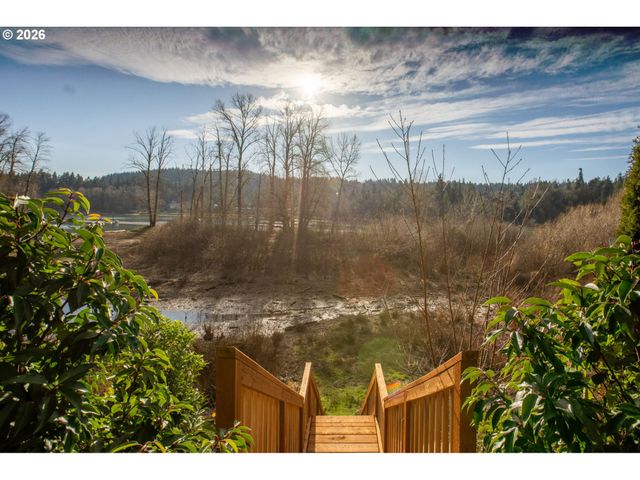 19697 Se COTTONWOOD St, Milwaukie, OR 97267