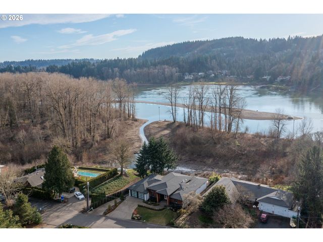 19697 Se COTTONWOOD St, Milwaukie, OR 97267