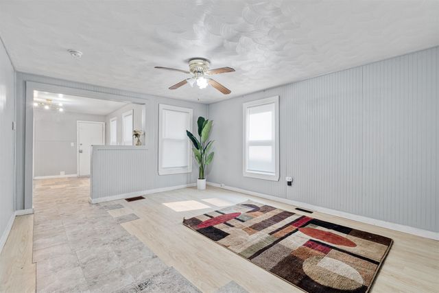 320 Cedar Street, Manchester, NH 03013