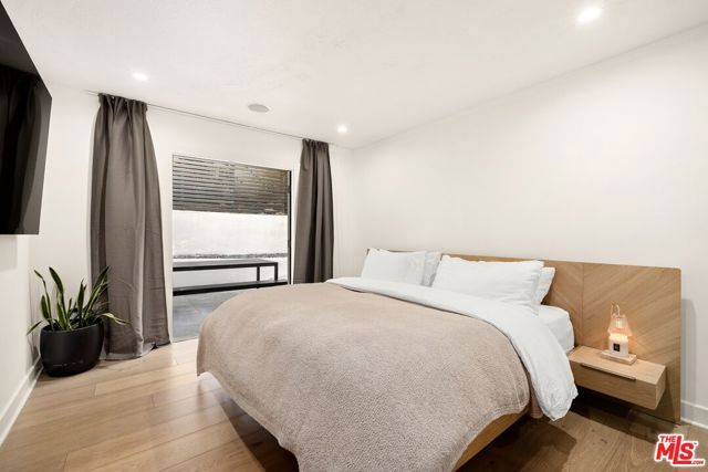 8061 Woodland Lane, Los Angeles, CA 90046