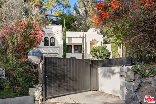 8061 Woodland Lane, Los Angeles, CA 90046