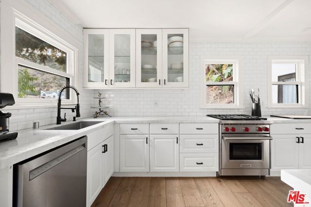 8061 Woodland Lane, Los Angeles, CA 90046