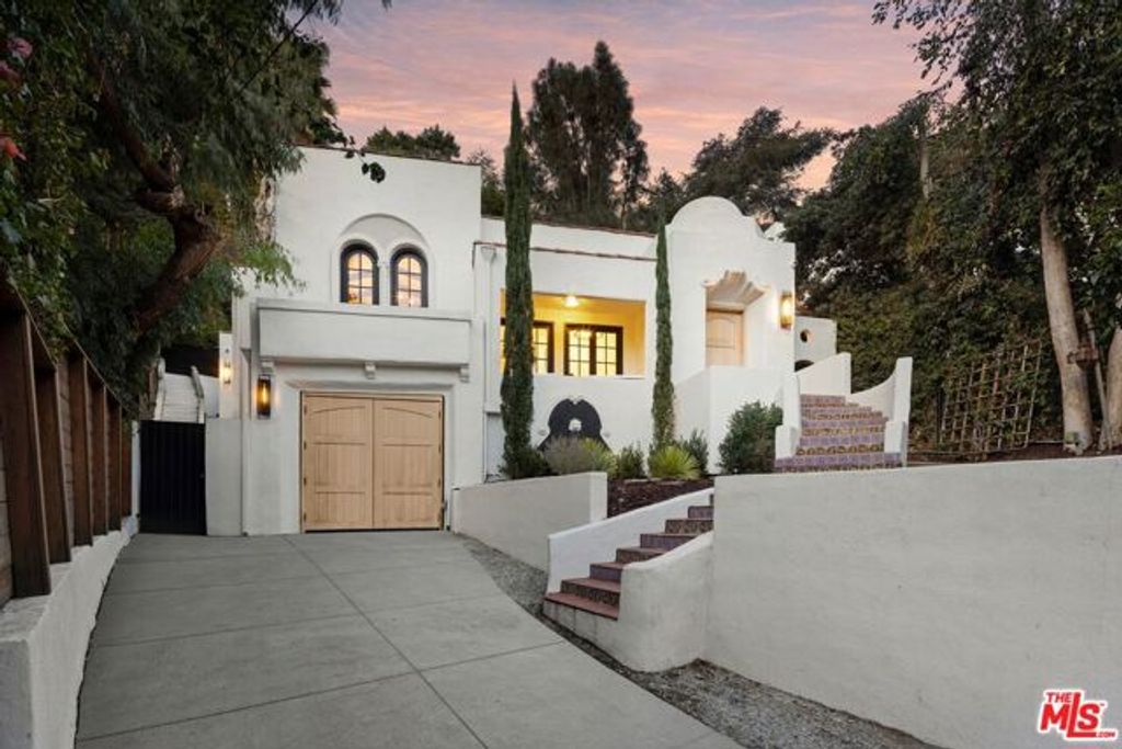 8061 Woodland Lane, Los Angeles, CA 90046