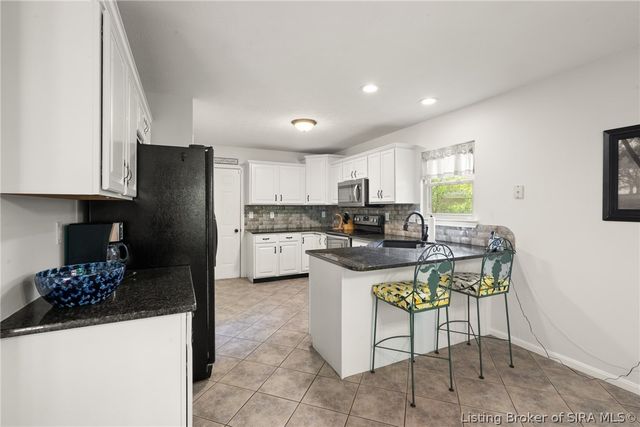 1056 Brookstone Court, Georgetown, IN 47122