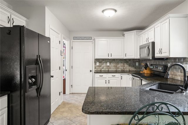 1056 Brookstone Court, Georgetown, IN 47122