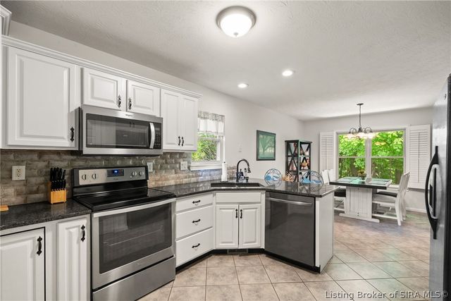 1056 Brookstone Court, Georgetown, IN 47122