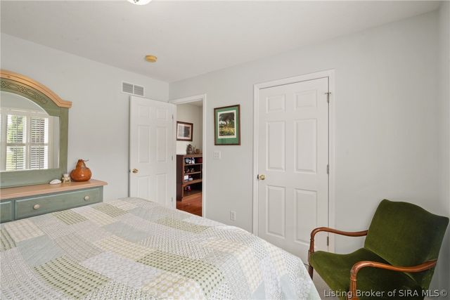 1056 Brookstone Court, Georgetown, IN 47122