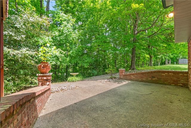 1056 Brookstone Court, Georgetown, IN 47122