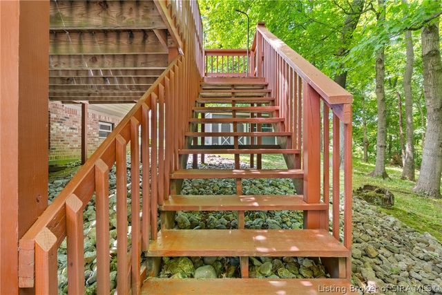1056 Brookstone Court, Georgetown, IN 47122