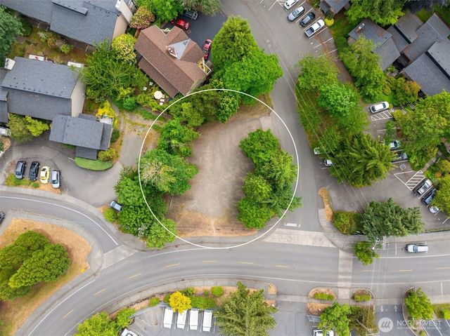 240 Shannon Drive SE, Bainbridge Island, WA 98110