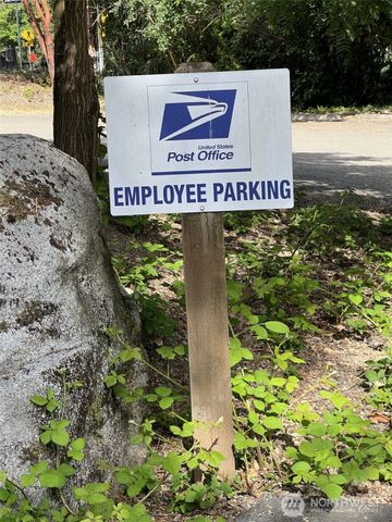 240 Shannon Drive SE, Bainbridge Island, WA 98110