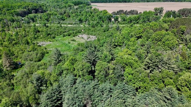 5595 75th Avenue, Hinton Twp, MI 49332