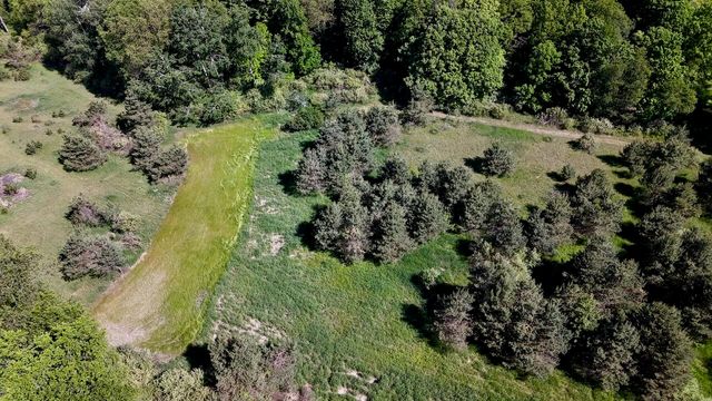 5595 75th Avenue, Hinton Twp, MI 49332