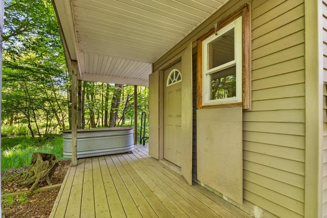 5595 75th Avenue, Hinton Twp, MI 49332