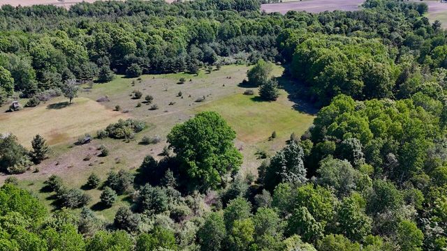 5595 75th Avenue, Hinton Twp, MI 49332