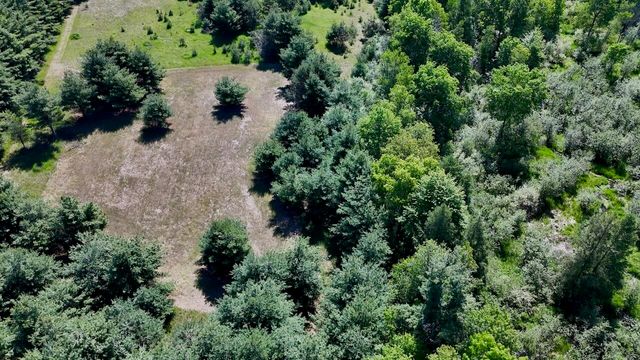 5595 75th Avenue, Hinton Twp, MI 49332