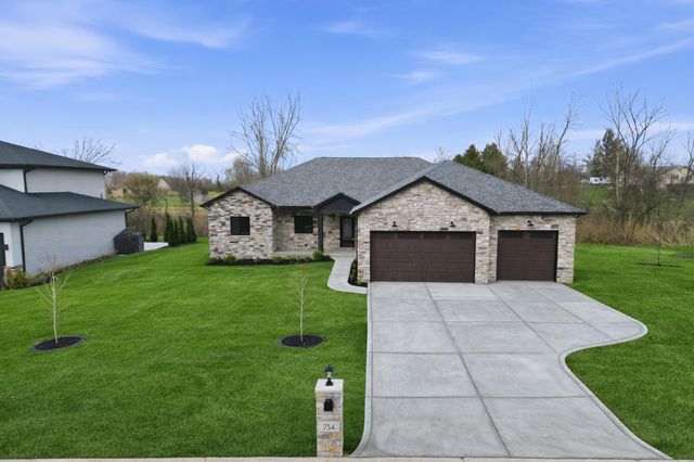 754 Cirque Drive, Crown Point, IN 46307