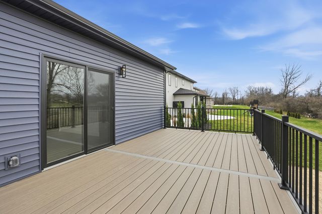 754 Cirque Drive, Crown Point, IN 46307