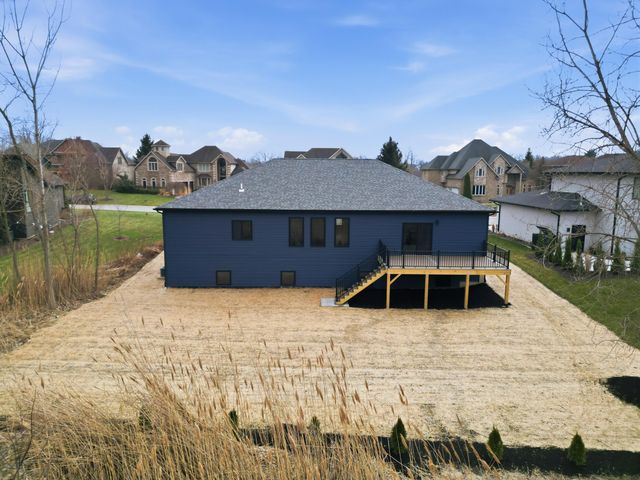 754 Cirque Drive, Crown Point, IN 46307