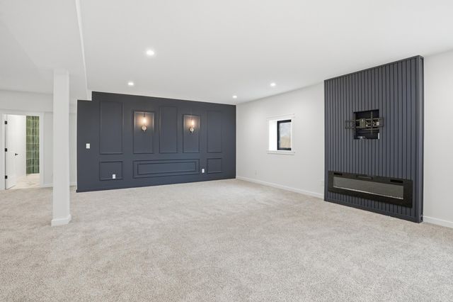 754 Cirque Drive, Crown Point, IN 46307