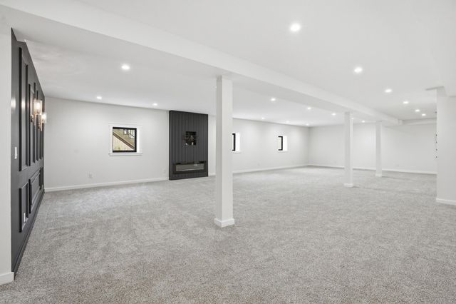 754 Cirque Drive, Crown Point, IN 46307