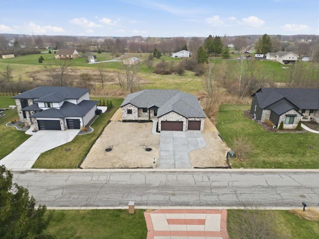 754 Cirque Drive, Crown Point, IN 46307