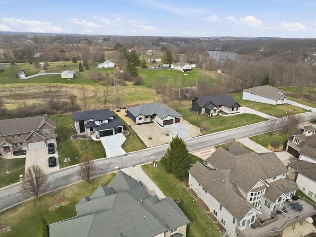 754 Cirque Drive, Crown Point, IN 46307