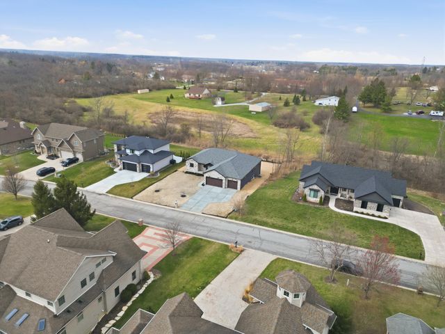 754 Cirque Drive, Crown Point, IN 46307