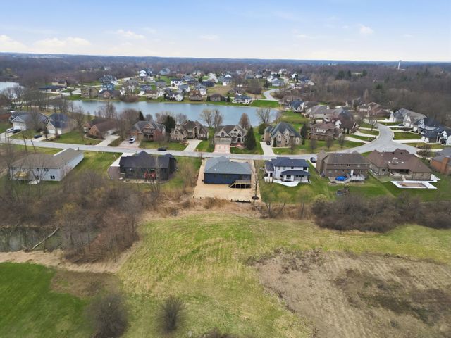 754 Cirque Drive, Crown Point, IN 46307