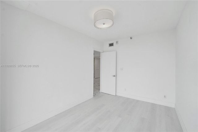 19707 Turnberry Way 16C, Aventura, FL 33180