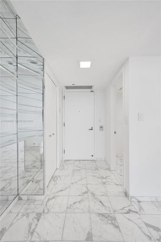 19707 Turnberry Way 16C, Aventura, FL 33180