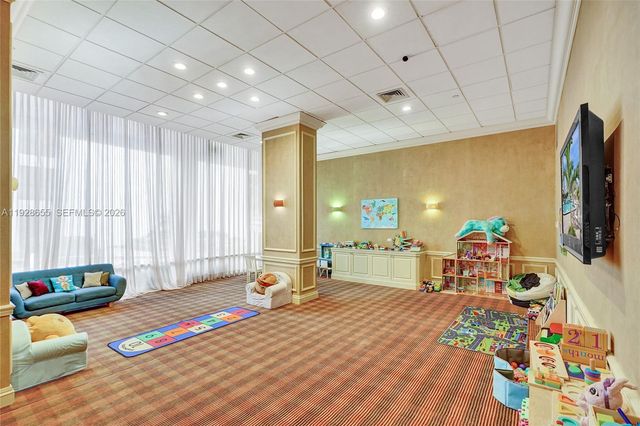 19707 Turnberry Way 16C, Aventura, FL 33180