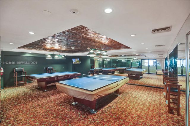 19707 Turnberry Way 16C, Aventura, FL 33180