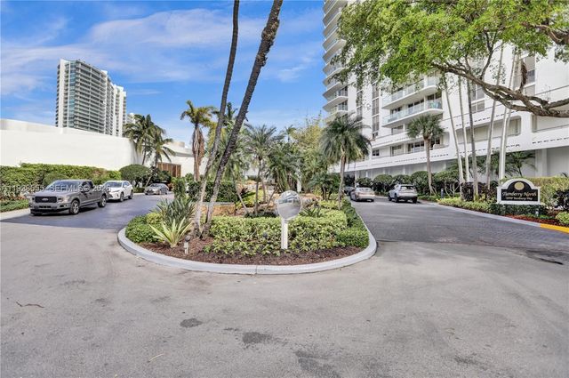 19707 Turnberry Way 16C, Aventura, FL 33180