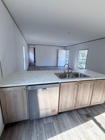 121 Oak Log Lake Rd., Conway, SC 29526