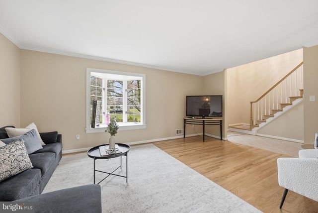 9800 KOHOUTEK CT, Vienna, VA 22182