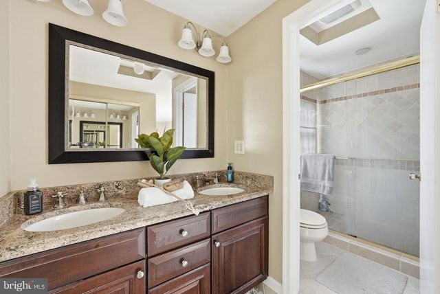 9800 KOHOUTEK CT, Vienna, VA 22182