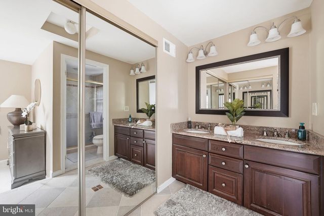 9800 KOHOUTEK CT, Vienna, VA 22182
