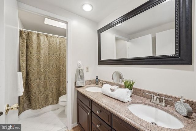 9800 KOHOUTEK CT, Vienna, VA 22182