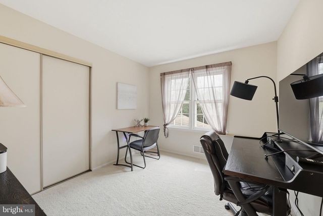 9800 KOHOUTEK CT, Vienna, VA 22182