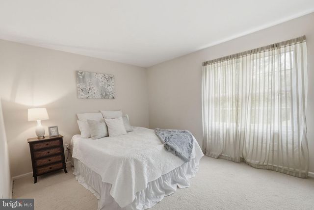 9800 KOHOUTEK CT, Vienna, VA 22182