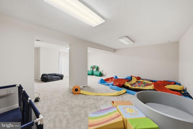 9800 KOHOUTEK CT, Vienna, VA 22182