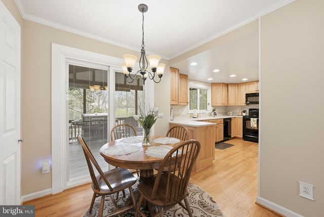 9800 KOHOUTEK CT, Vienna, VA 22182