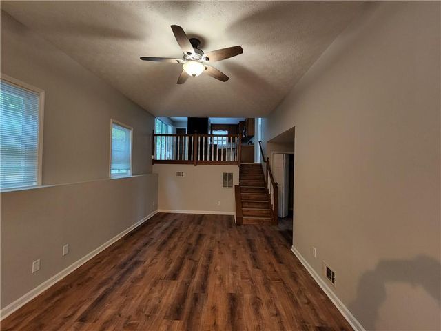 5705 Glandor Drive SE, Mableton, GA 30126