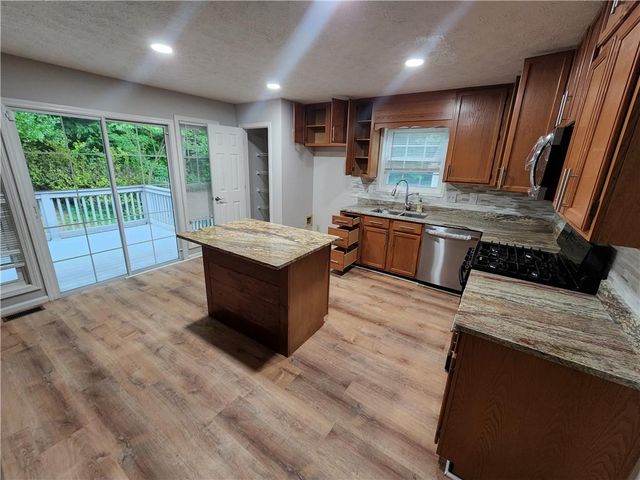 5705 Glandor Drive SE, Mableton, GA 30126